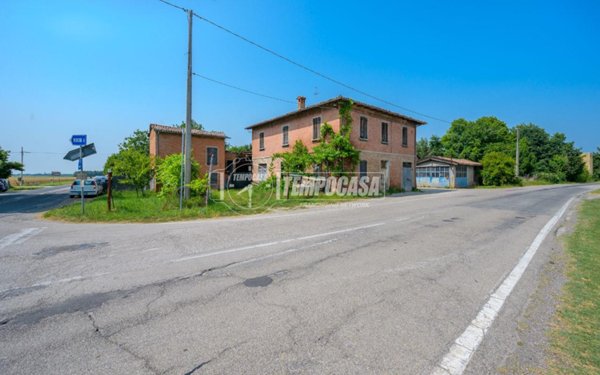 casa indipendente in vendita a Medicina