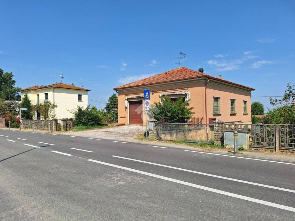 casa indipendente in vendita a Medicina