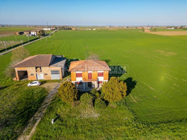 casa indipendente in vendita a Medicina