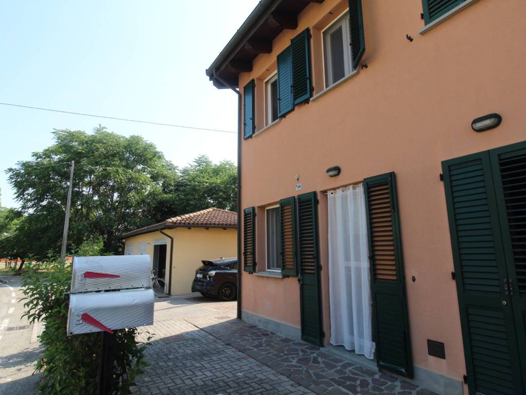casa indipendente in vendita a Medicina