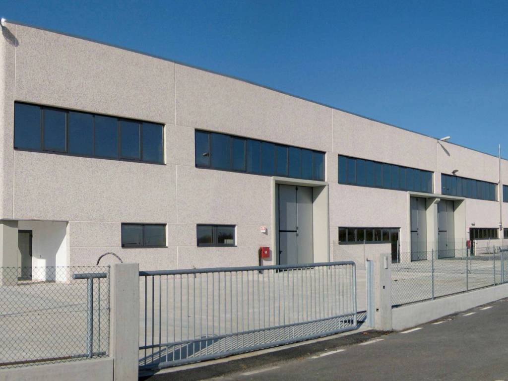 capannone in vendita a Medicina