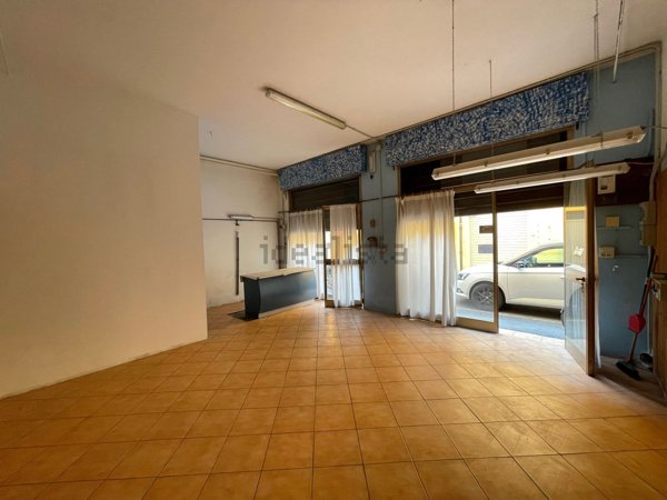 locale commerciale in vendita a Medicina