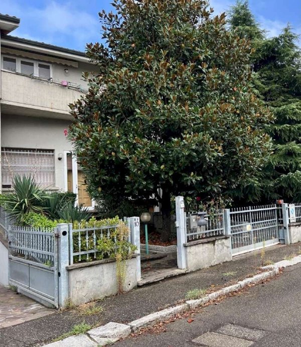 casa indipendente in vendita a Medicina