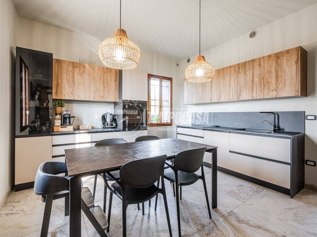 casa indipendente in vendita a Medicina