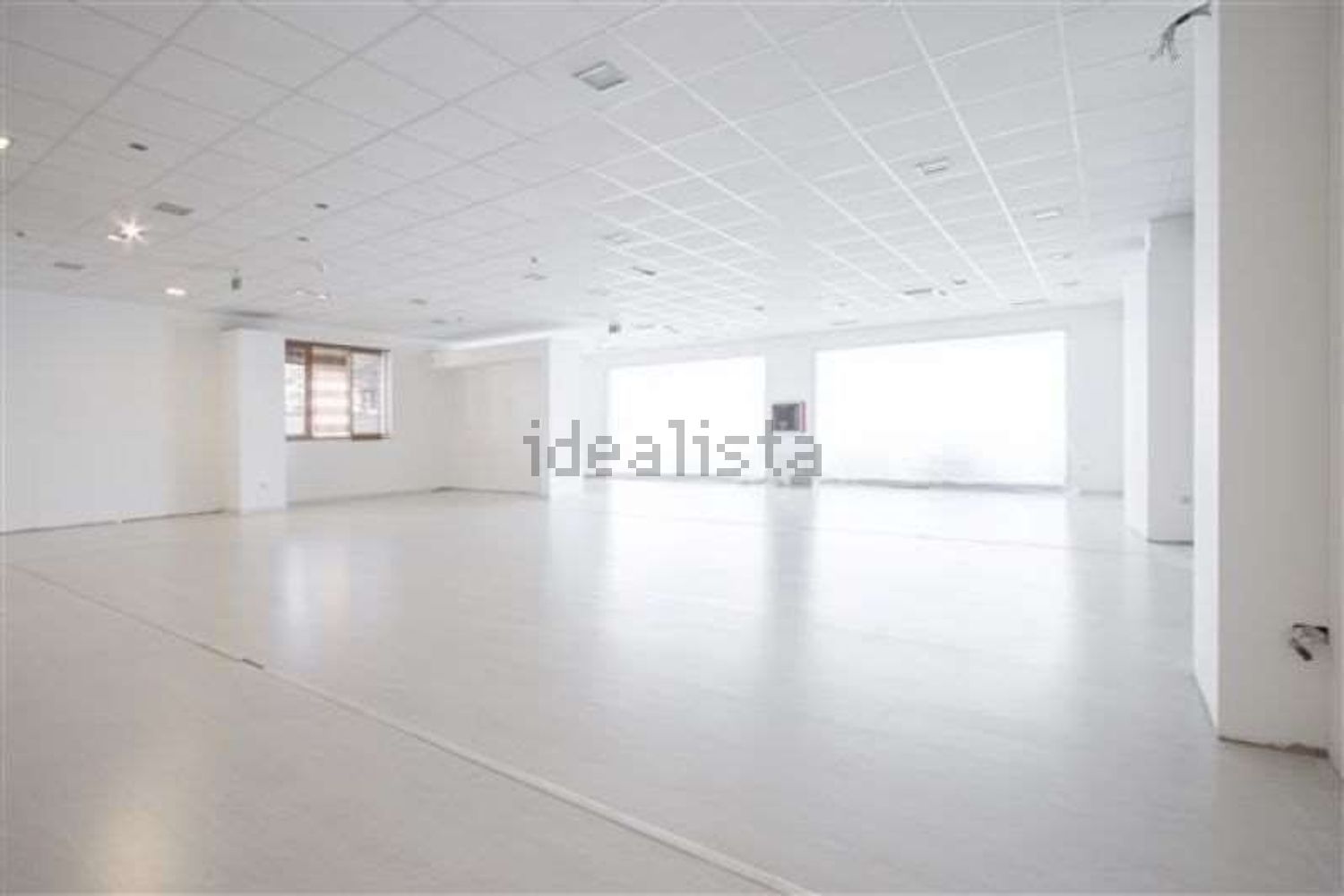 locale commerciale in vendita a Medicina