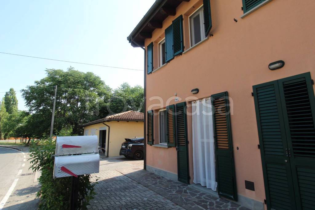 casa indipendente in vendita a Medicina