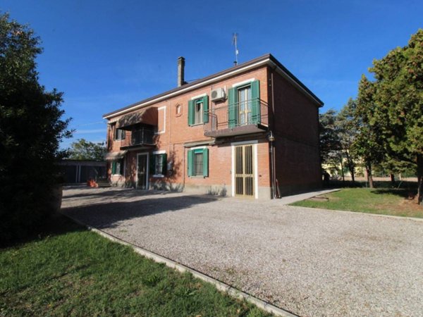 casa indipendente in vendita a Medicina