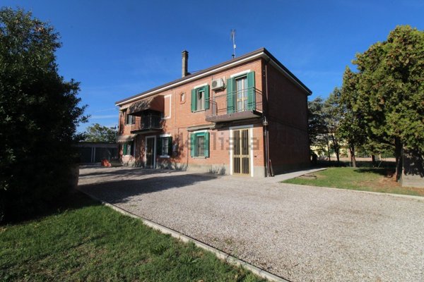 casa indipendente in vendita a Medicina