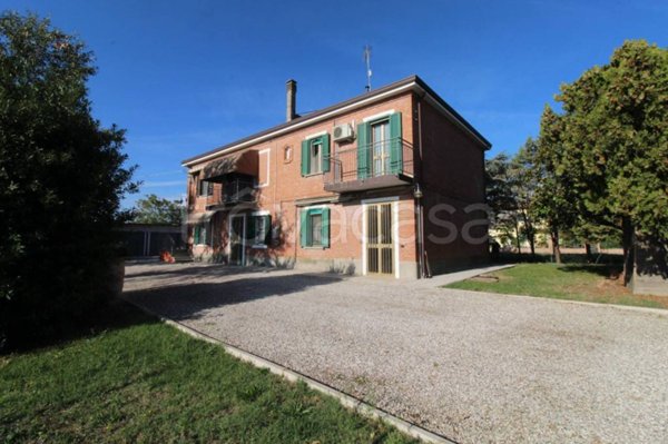 casa indipendente in vendita a Medicina