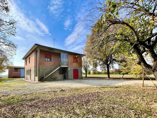 casa indipendente in vendita a Medicina