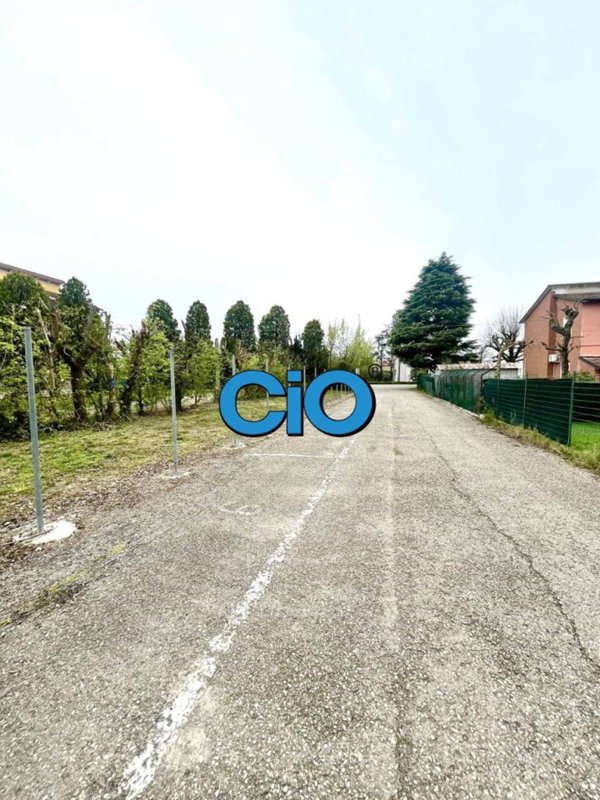 negozio in vendita a Medicina