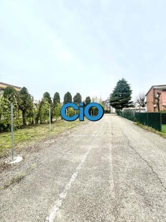 negozio in vendita a Medicina