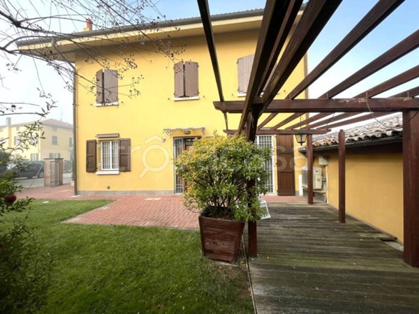 casa indipendente in vendita a Medicina