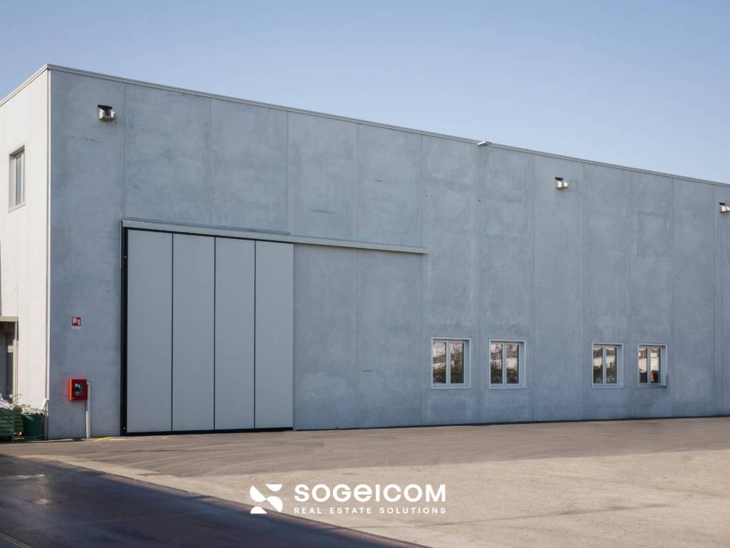 locale commerciale in vendita a Medicina