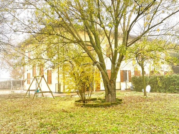 casa indipendente in vendita a Medicina