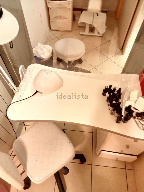 locale commerciale in vendita a Medicina