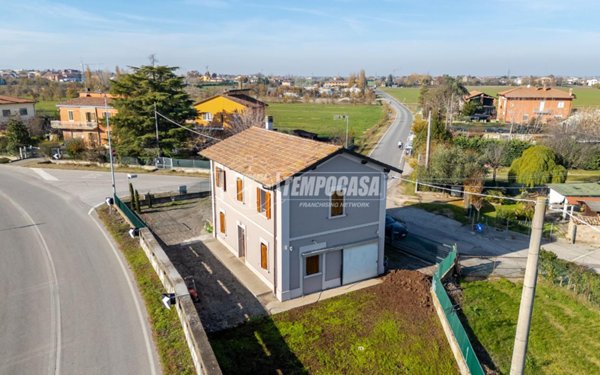 casa indipendente in vendita a Medicina