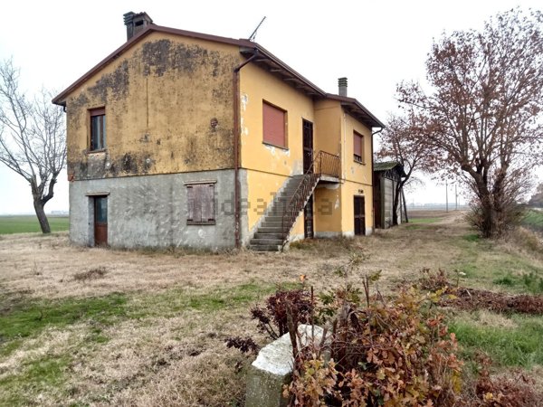 casa indipendente in vendita a Medicina