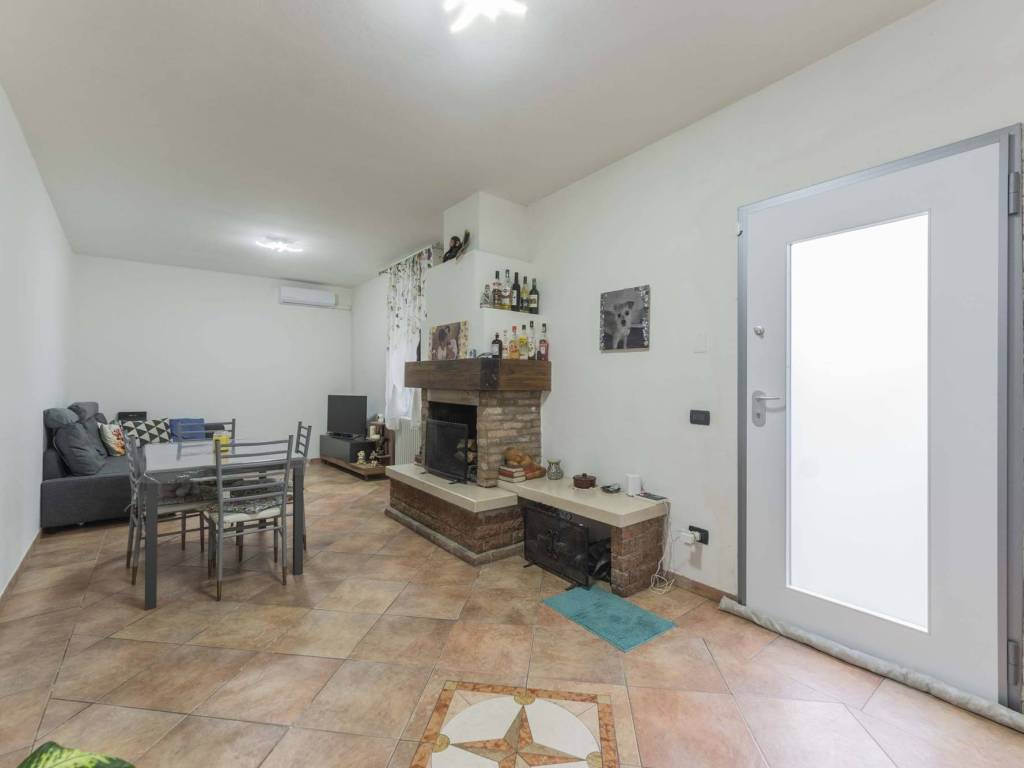 casa indipendente in vendita a Medicina