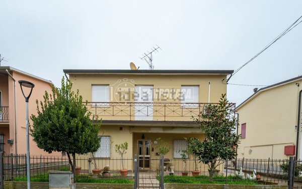 casa indipendente in vendita a Medicina