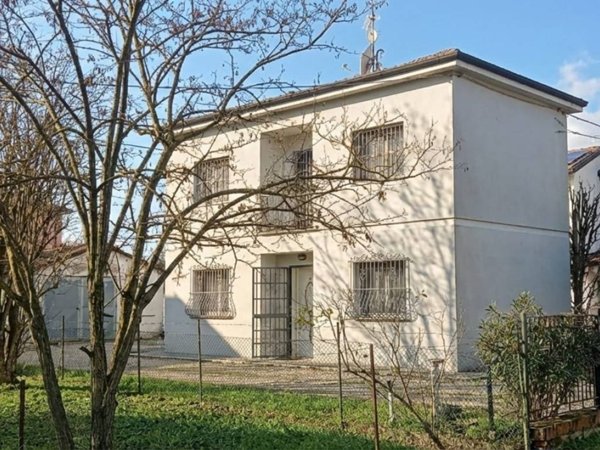 casa indipendente in vendita a Medicina