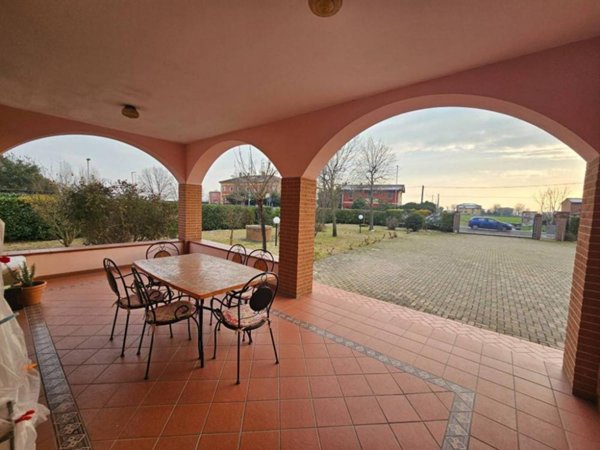 casa indipendente in vendita a Medicina