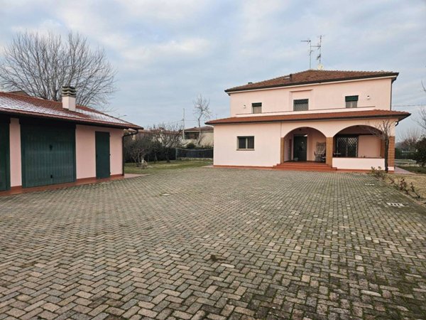 casa indipendente in vendita a Medicina