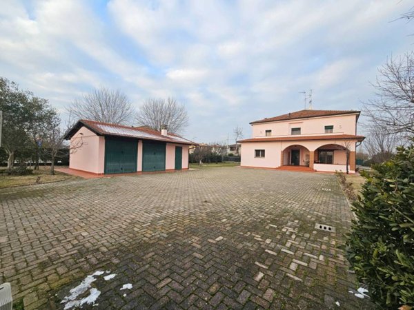 casa indipendente in vendita a Medicina