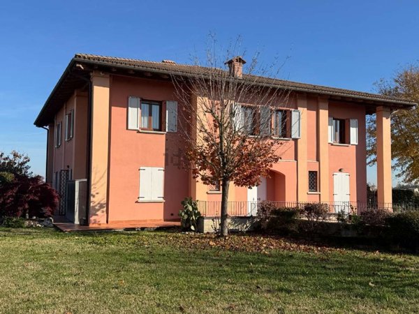 casale in vendita a Medicina