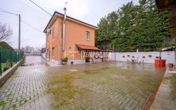 casa indipendente in vendita a Medicina