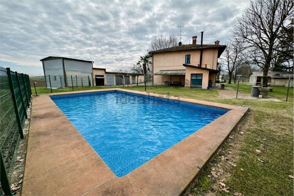 casa indipendente in vendita a Medicina