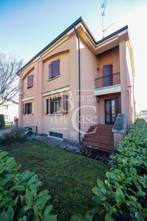 casa indipendente in vendita a Medicina