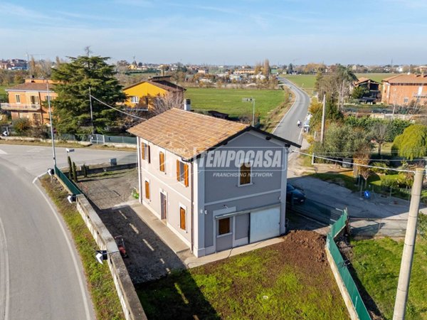 casa indipendente in vendita a Medicina