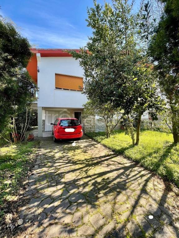 casa indipendente in vendita a Medicina