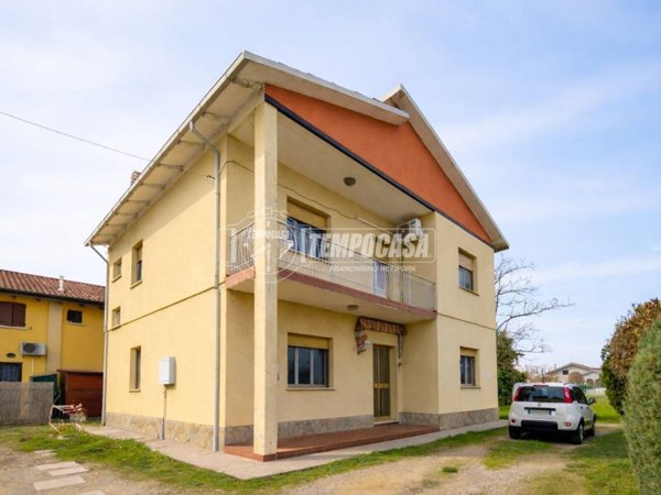 casa indipendente in vendita a Medicina