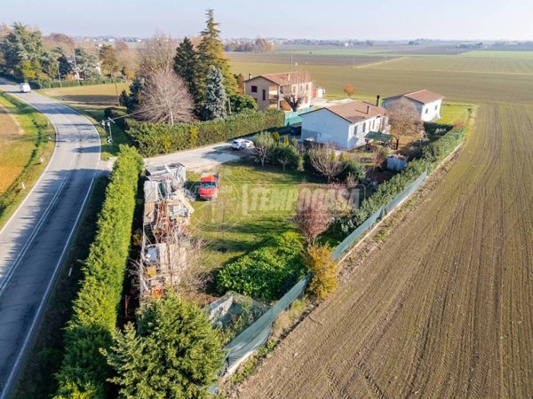 casa indipendente in vendita a Medicina