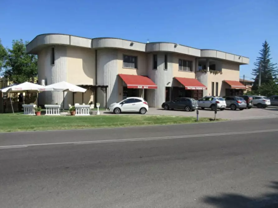 negozio in vendita a Medicina