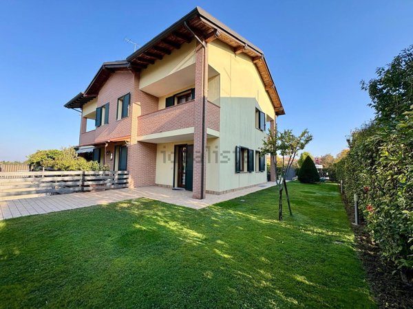 casa indipendente in vendita a Medicina