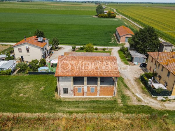 locale commerciale in vendita a Medicina