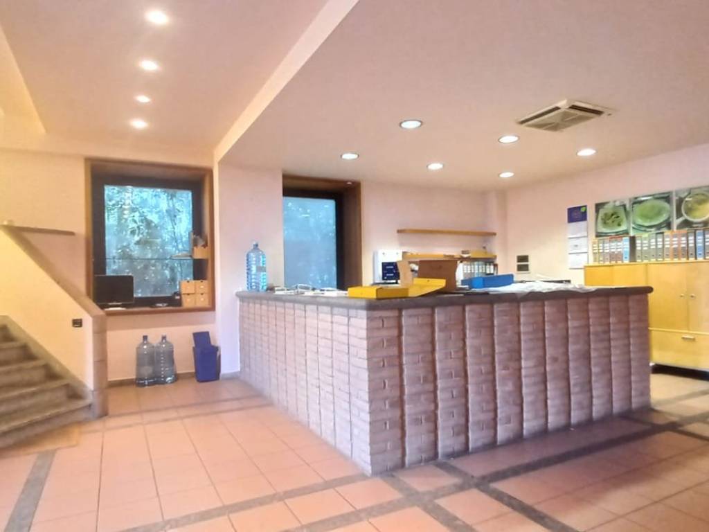 locale commerciale in vendita a Medicina