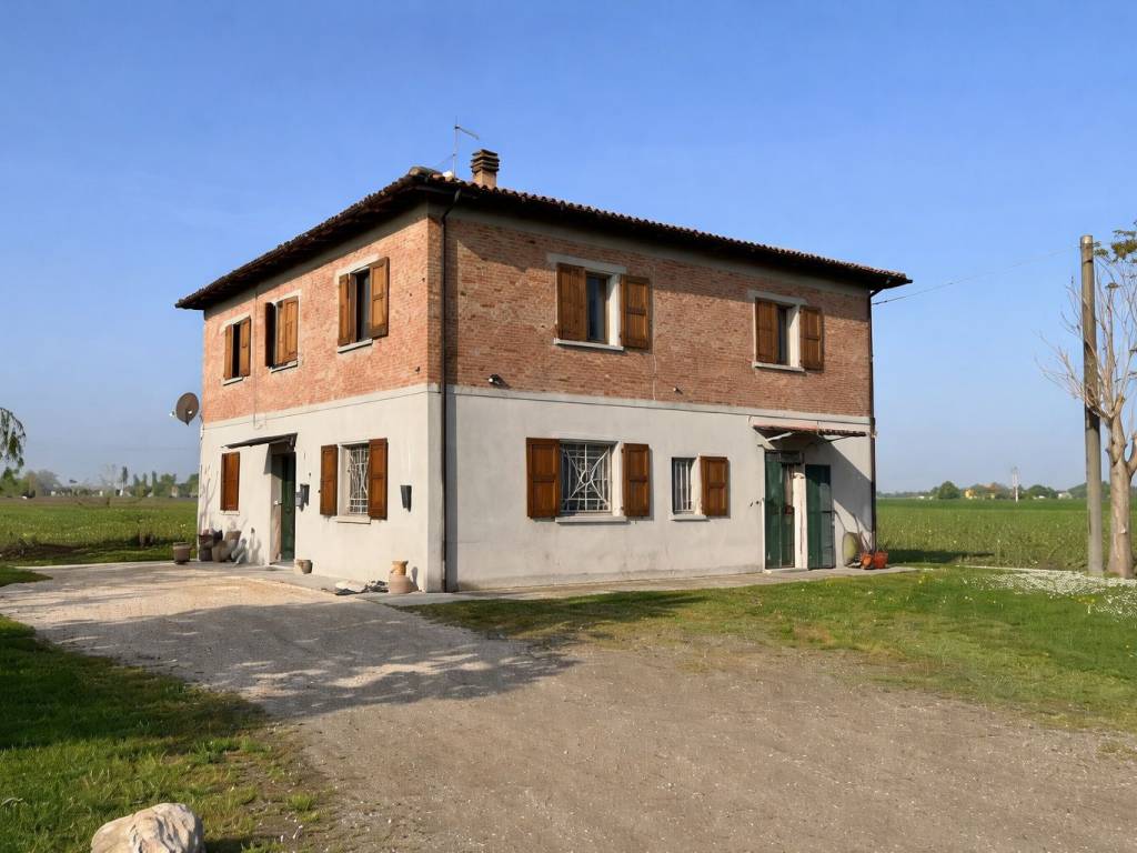 casa indipendente in vendita a Medicina