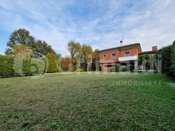 casa indipendente in vendita a Medicina