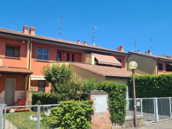 casa indipendente in vendita a Medicina