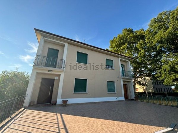 casa indipendente in vendita a Medicina