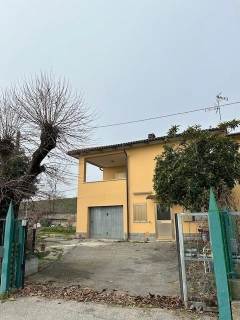 casa indipendente in vendita a Minerbio in zona Spettoleria