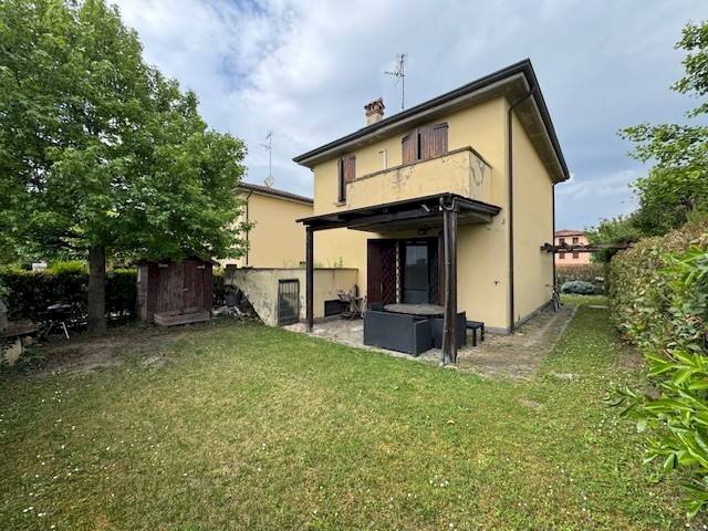 casa indipendente in vendita a Minerbio in zona Tintoria