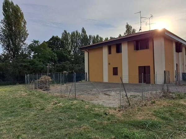 casa indipendente in vendita a Minerbio in zona Tintoria