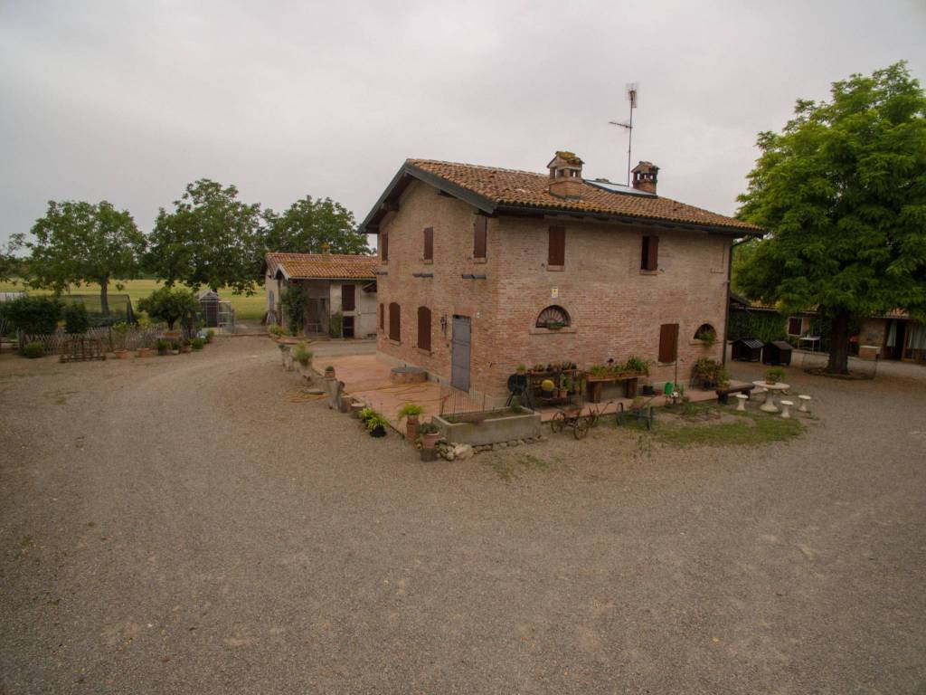casa indipendente in vendita a Minerbio