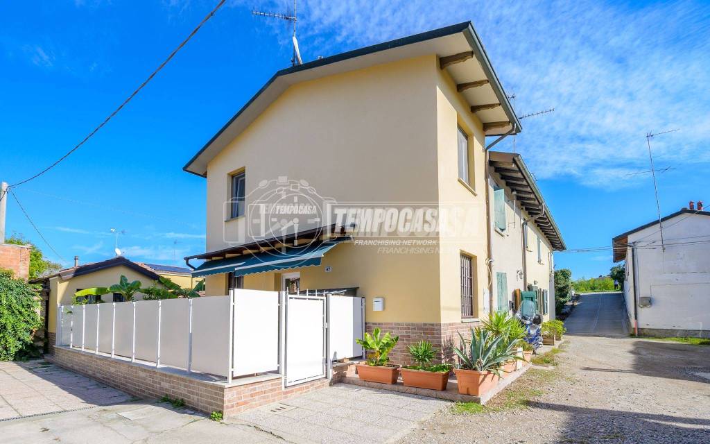 casa indipendente in vendita a Minerbio in zona Ca' De' Fabbri