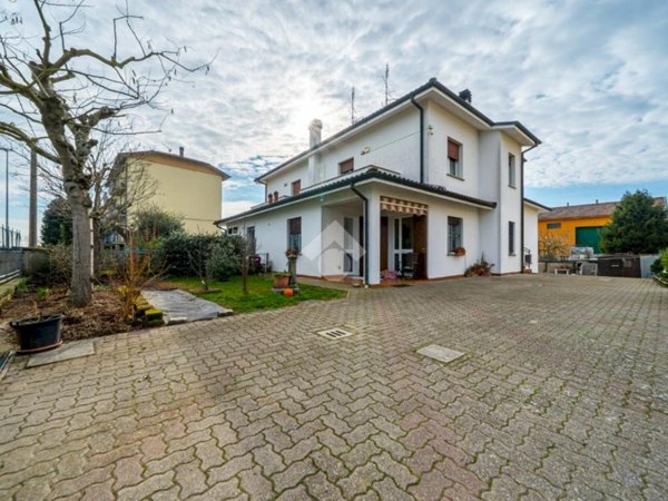 casa indipendente in vendita a Minerbio in zona Tintoria